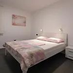 Seaview Hoja Апартаменты Изола